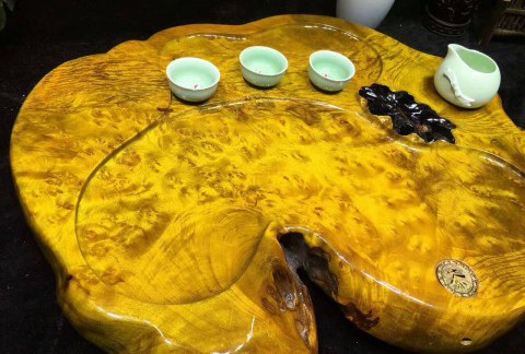黄金樟茶桌带瘤疤 板面干净颜色金黄纹理清晰提升格调
